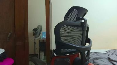Moonandwolf webcam model stream image