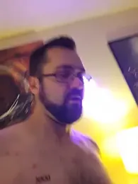 ApexPuppy webcam model stream image