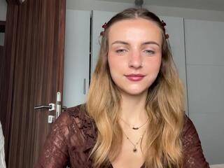 Harper Cohen webcam model stream image