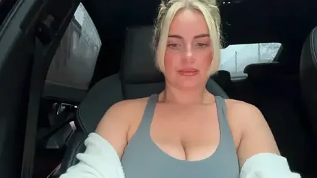 BIGTITBLONDEUK webcam model stream image