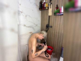 WhiteMinti webcam model stream image
