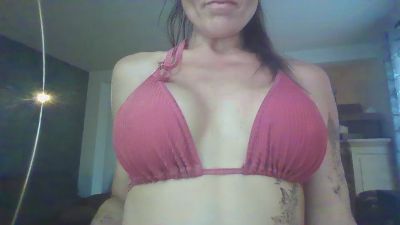 ElleestOuu webcam model stream image