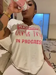 sexyTHANDO webcam model stream image