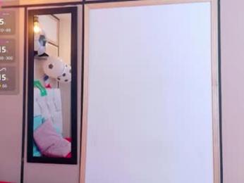 axel_evanss webcam model stream image