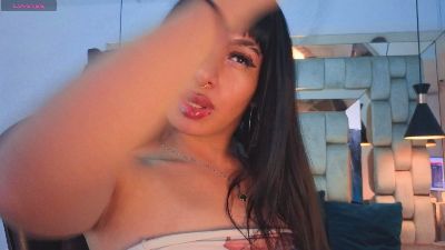 Meelfox webcam model stream image