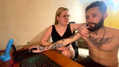 Mike_and_Anna webcam model stream image