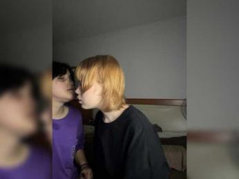 MiaAndAlicee webcam model stream image