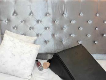 xionela webcam bongacams model stream image