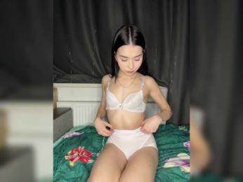 Kumaa webcam model stream image