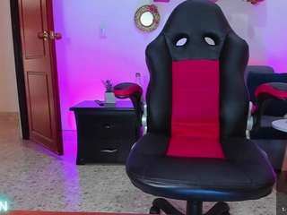 chloee-jones webcam model stream image