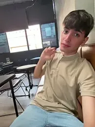 Naim_TheKing webcam model stream image