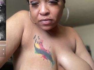 cocanutty webcam model stream image