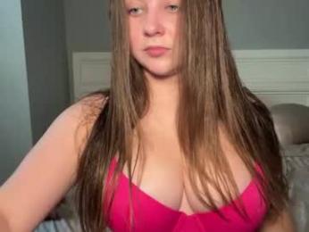 petitegirluvsdick webcam model stream image