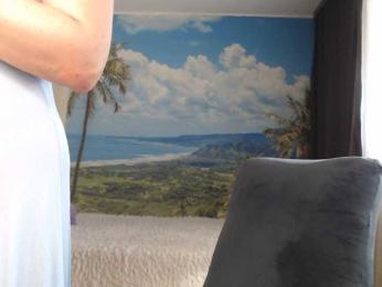 soaring-love webcam bongacams model stream image