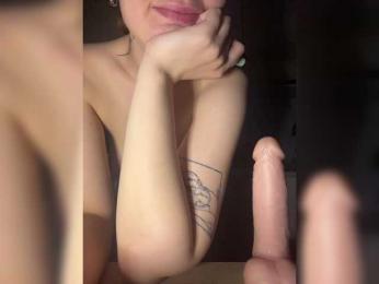 Babeanast webcam bongacams model stream image