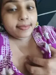 Cute-Simmi69 webcam stripchat model stream image