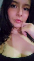 Roxannepiggy webcam model stream image