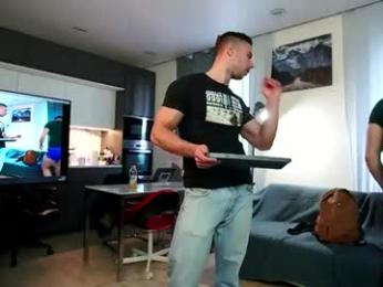 muscularfriend webcam model stream image
