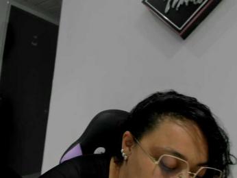 AvaCurvy webcam model stream image