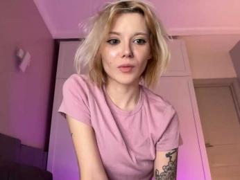 Alicee-teasee webcam model stream image