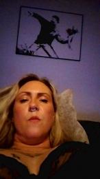 Coeursurtoi333 webcam model stream image