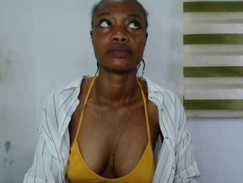 Berryjuice webcam bongacams model stream image