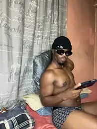 naughty_thick webcam model stream image