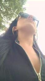 SarahRusso webcam model stream image