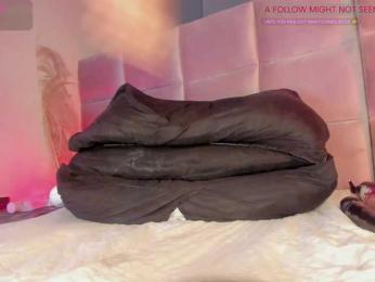 -Giia webcam model stream image