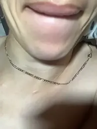 MiroKari2 webcam stripchat model stream image