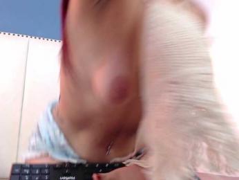 ZairaRogue webcam model stream image