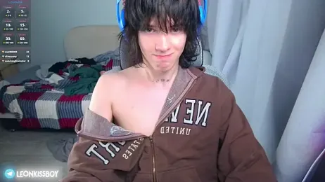 LeonBoykisser webcam stripchat model stream image
