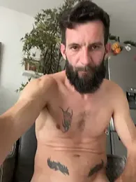 Michel_huge webcam model stream image