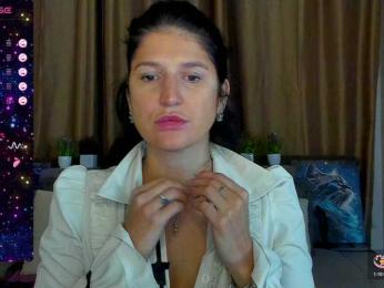 AliannaSoloKisses webcam model stream image