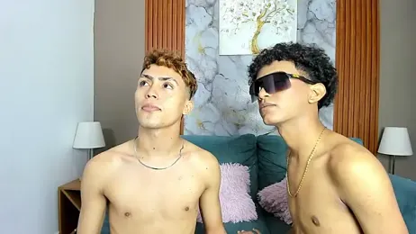 VERY_HOT_GUYS webcam model stream image