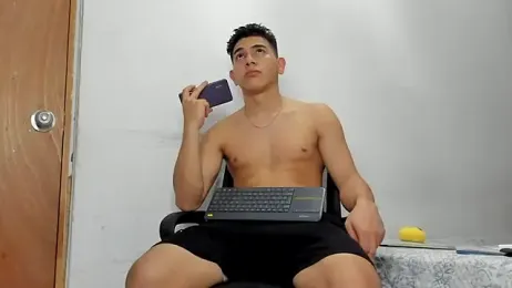 andrew_rose_ webcam model stream image