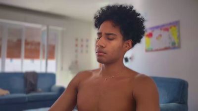 Yourvalentino webcam model stream image