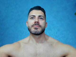 Cutler Q webcam model stream image