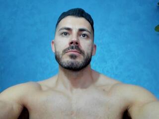 Cutler Q webcam model stream image