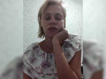 JulieSilver webcam model stream image