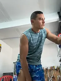 Paul22cm- webcam model stream image