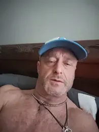 Slydog1010 webcam model stream image