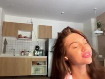 cuteelsa_ webcam model stream image