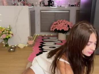 cuteelsa_ webcam model stream image