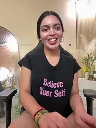 TS-SimplyTheBest webcam stripchat model stream image