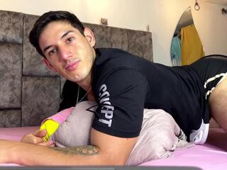 Jonathan Jeremiah webcam model stream image
