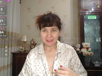 caroliiine webcam model stream image