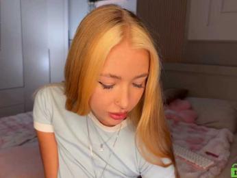 lizzyMeoww webcam model stream image