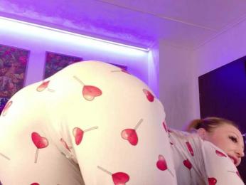 MilanaAmber webcam model stream image