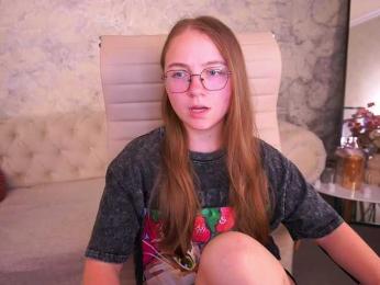 ArrinaWairr webcam bongacams model stream image